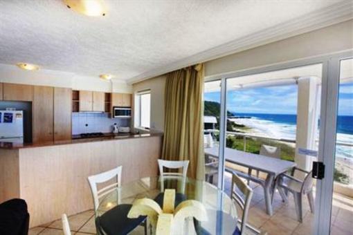 фото отеля Regency on the Beach Hotel Gold Coast