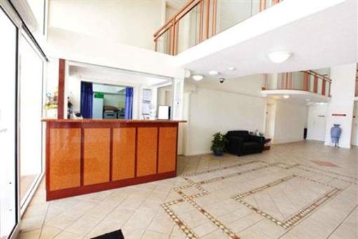 фото отеля Regency on the Beach Hotel Gold Coast