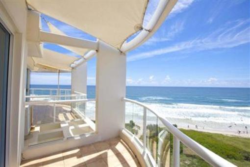 фото отеля Regency on the Beach Hotel Gold Coast