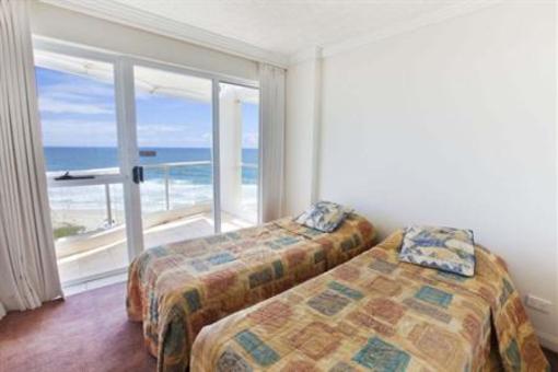 фото отеля Regency on the Beach Hotel Gold Coast