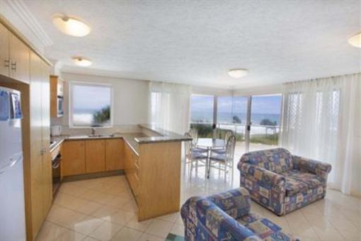 фото отеля Regency on the Beach Hotel Gold Coast