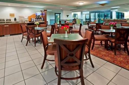 фото отеля Holiday Inn Express Madison