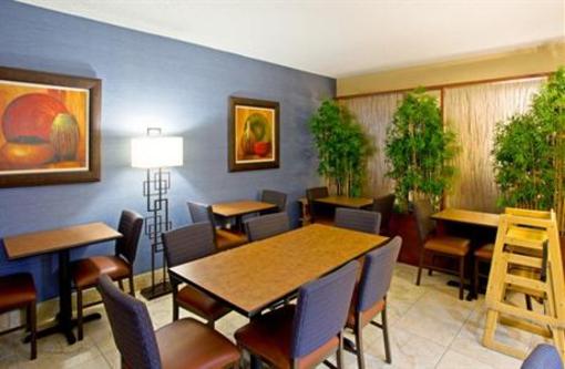 фото отеля Holiday Inn Express Scottsdale North