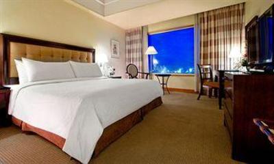 фото отеля The Bellevue Manila
