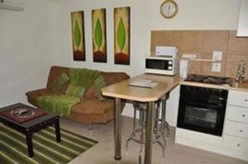 фото отеля Crane's Nest Guest House @ 211 Pretoria