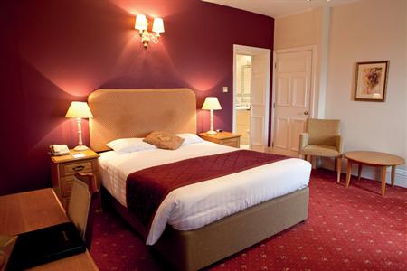 фото отеля BEST WESTERN Chilworth Manor