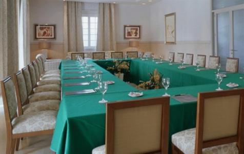 фото отеля Parador de Vic-Sau Hotel Les Maises de Roda