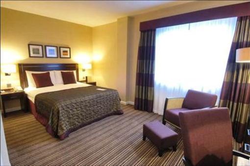 фото отеля Crowne Plaza London-Gatwick Airport