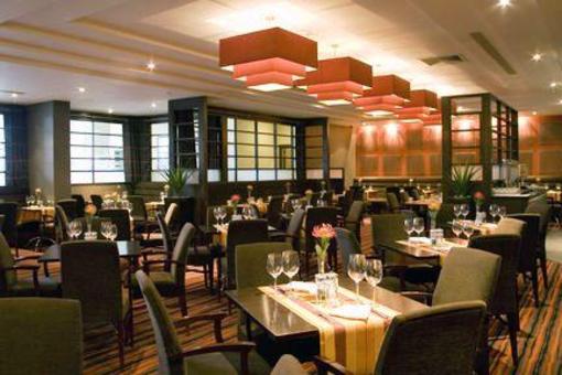 фото отеля Crowne Plaza London-Gatwick Airport