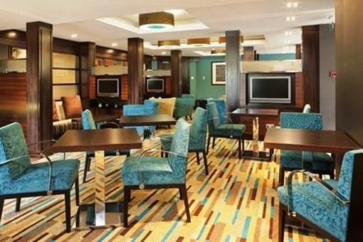 фото отеля Crowne Plaza London-Gatwick Airport