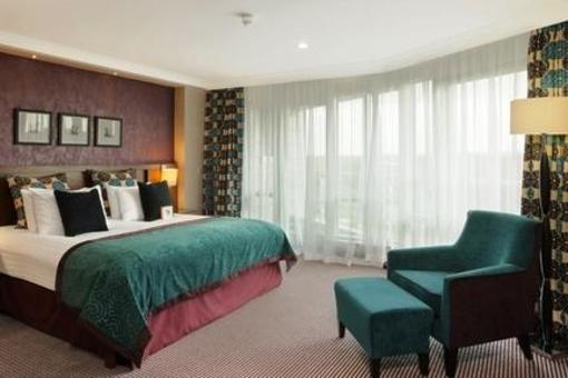 фото отеля Crowne Plaza London-Gatwick Airport
