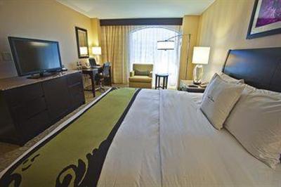 фото отеля Doubletree Hotel Santa Ana Orange County Airport