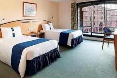 фото отеля Holiday Inn Express Liverpool-Albert Dock