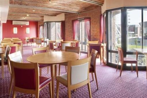 фото отеля Holiday Inn Express Liverpool-Albert Dock