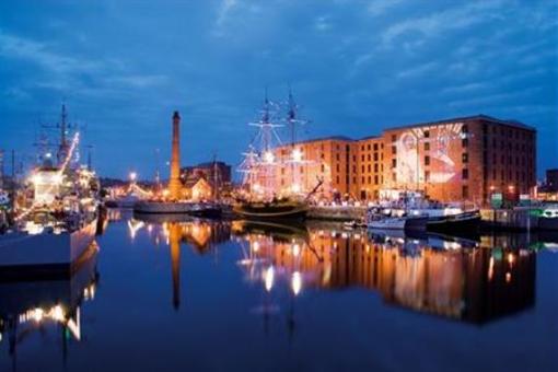 фото отеля Holiday Inn Express Liverpool-Albert Dock