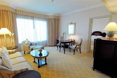 фото отеля Evergreen Laurel Hotel Bangkok