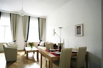фото отеля Belvedere Apartments
