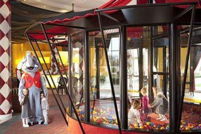 фото отеля Magic Circus Hotel Magny-le-Hongre