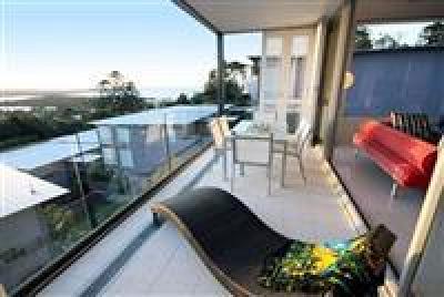 фото отеля Rise Apartments Noosa
