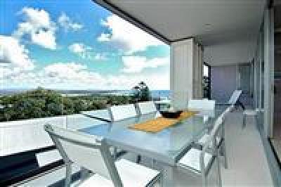 фото отеля Rise Apartments Noosa
