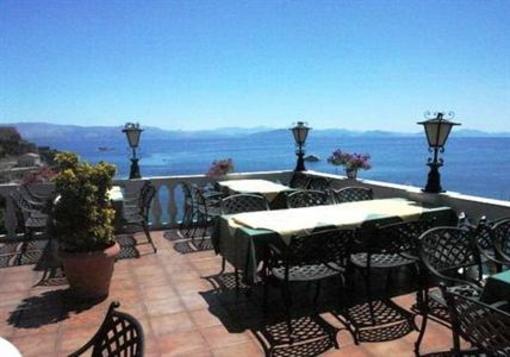 фото отеля Cavalieri Hotel Corfu