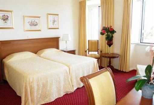 фото отеля Cavalieri Hotel Corfu