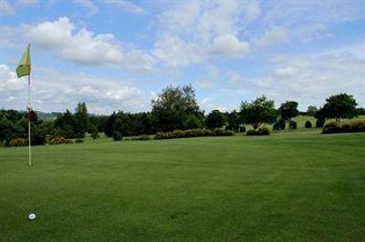 фото отеля Le Domaine du Golf d'Albret