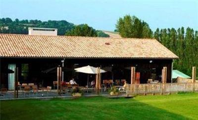 фото отеля Le Domaine du Golf d'Albret