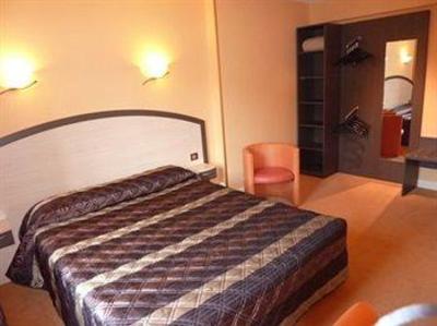фото отеля Inter-Hotel Saint Martial