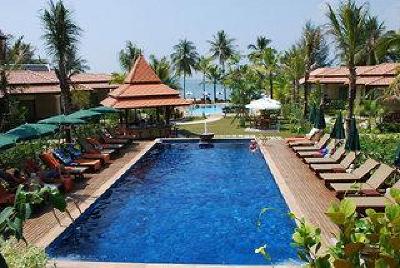 фото отеля Khaolak Bay Front Resort Takua Pa