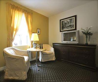 фото отеля The Oakville Inn Hotel