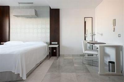 фото отеля NH Algeciras Suites