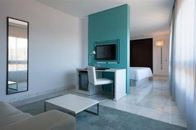 фото отеля NH Algeciras Suites