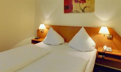фото отеля Hotel Lumen Hamburg