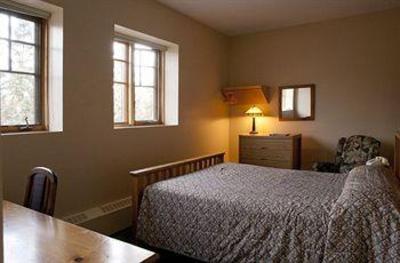 фото отеля Banff Y Mountain Lodge