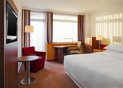 фото отеля Sheraton Frankfurt Congress Hotel