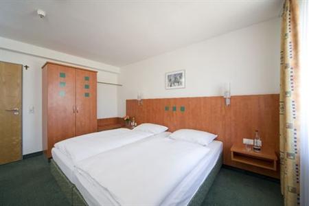 фото отеля Stadthotel Dusseldorf