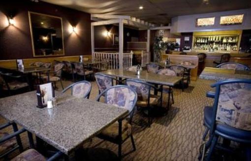 фото отеля Heritage Inn High River