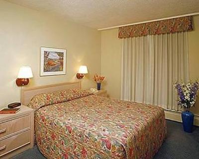 фото отеля 5 Calgary Downtown Suites Hotel