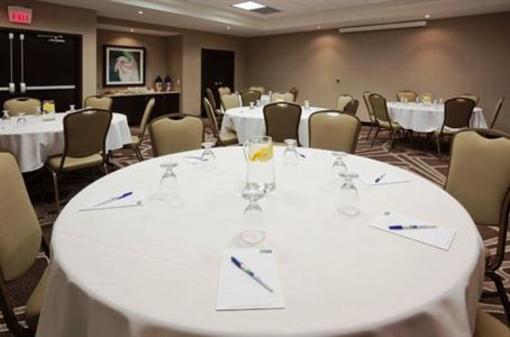 фото отеля Holiday Inn Express Hotel and Suites New Liskeard