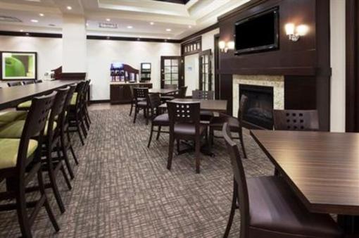 фото отеля Holiday Inn Express Hotel and Suites New Liskeard