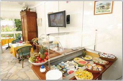 фото отеля Hotel L Esterella Agay