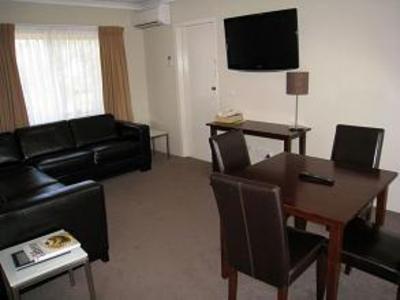 фото отеля Forrest Hotel and Apartments Canberra