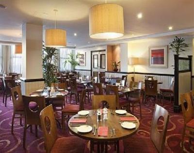 фото отеля Jurys Inn Edinburgh