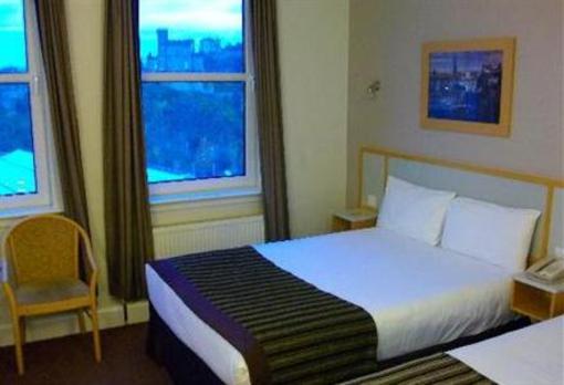 фото отеля Jurys Inn Edinburgh