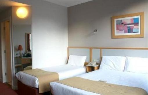 фото отеля Jurys Inn Edinburgh
