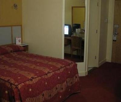 фото отеля Jurys Inn Edinburgh