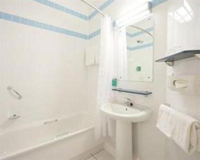 фото отеля Jurys Inn Edinburgh