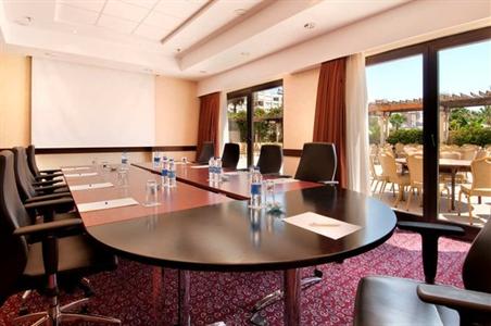 фото отеля Mersin HiltonSA