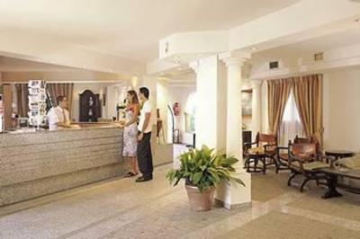 фото отеля Globales Cortijo Blanco Hotel Marbella